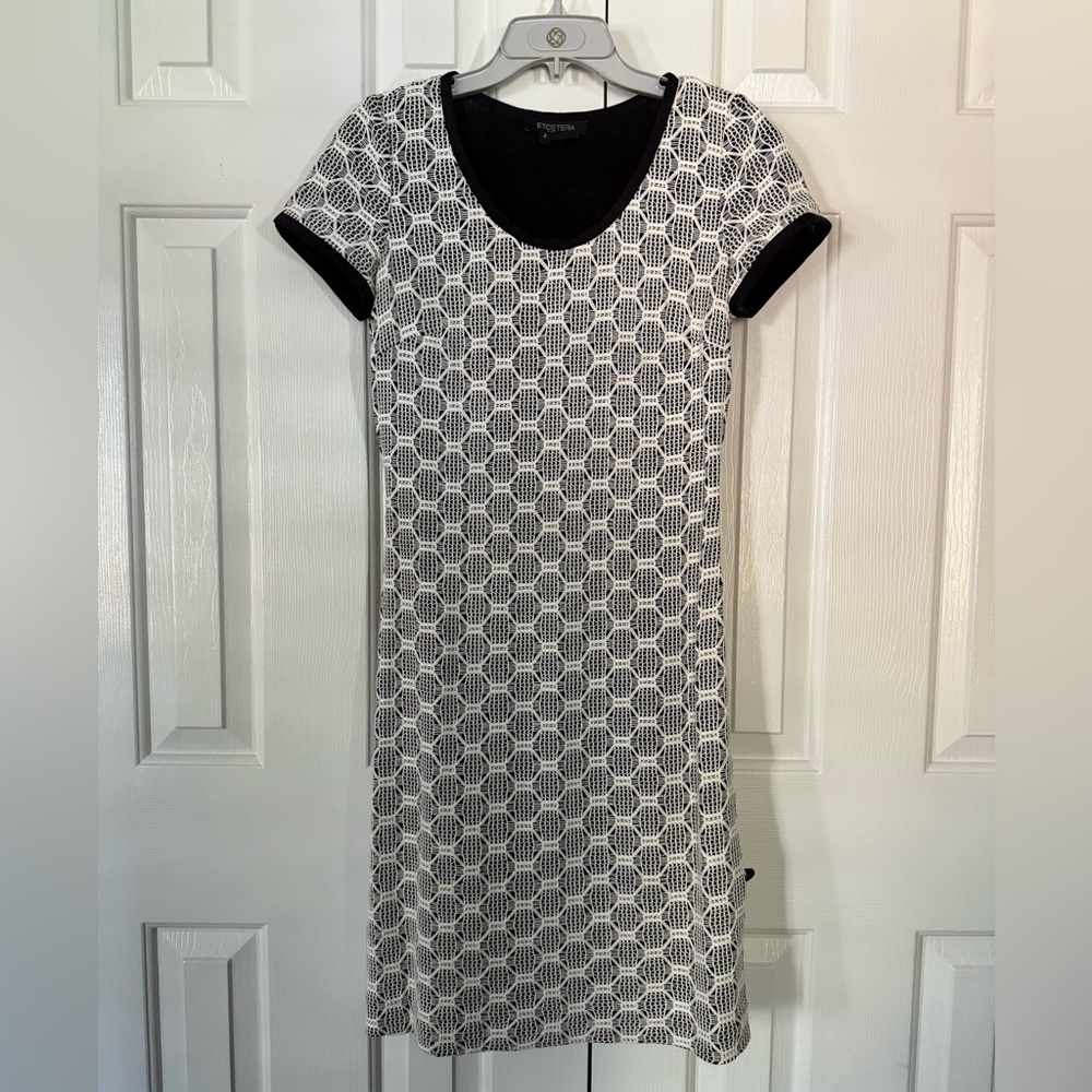 Etcetera Luxe Black & White Textured Short Sleeve Sheath Dress – Women’s 2